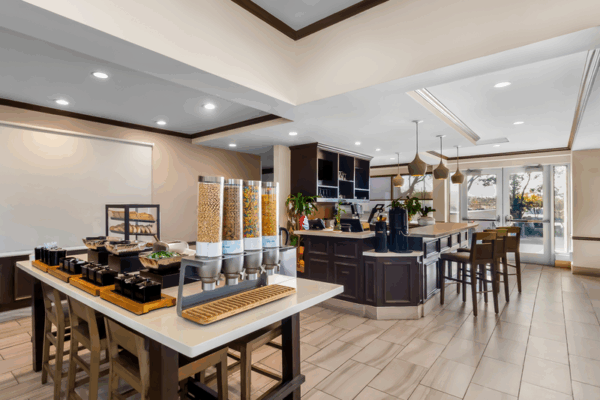 MOD_ACPHoustonWestchase_BreakfastArea1-Gallery_Image-800x600