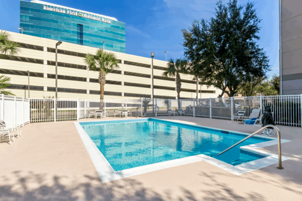 MOD_ACPHoustonWestchase_Pool2-Gallery_Image-800x600